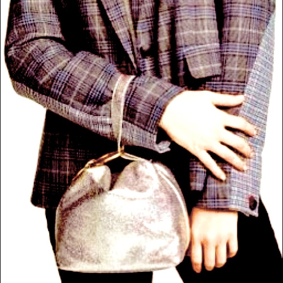 Studio 33 wristlet purse NWT silver - Picture 6 of 8